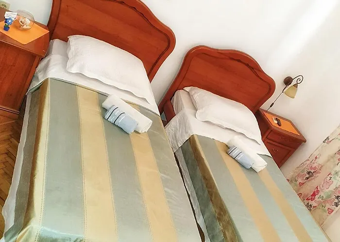 Konukevi Kormilo Ston